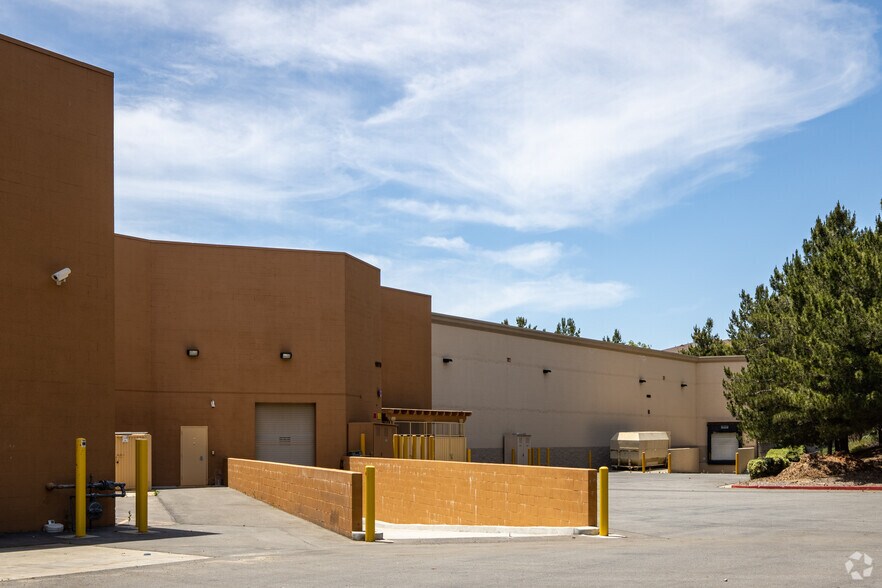 More Photos Of 1935-1943 W Malvern Ave, Fullerton Storefront For Lease
