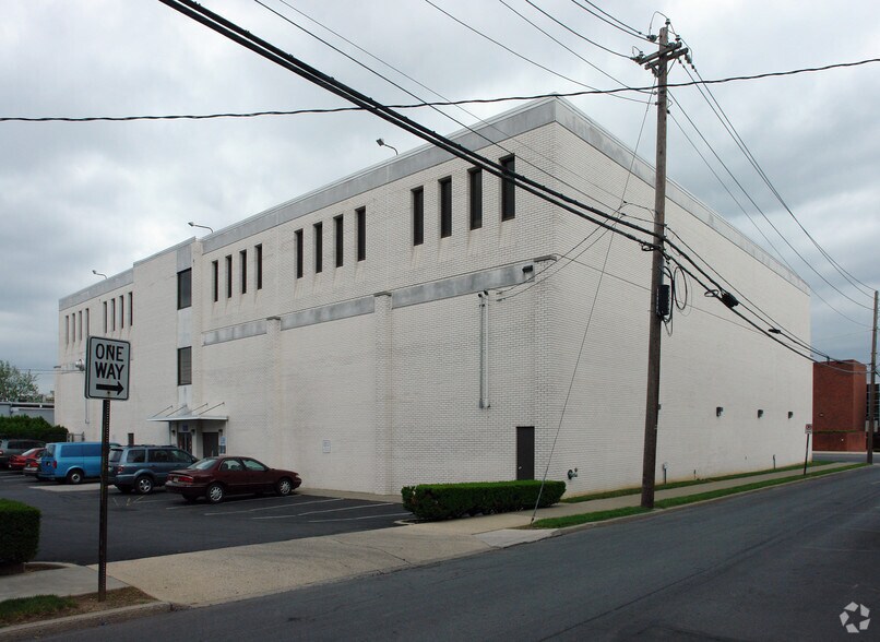 More Photos Of 1213-1225 Hamilton St, Allentown Office Residential For Sale