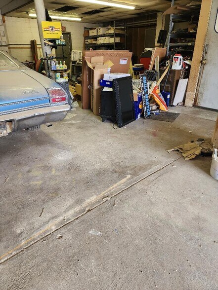 More Photos Of 1530 S 11th St, Nebraska City Auto Repair For Sale