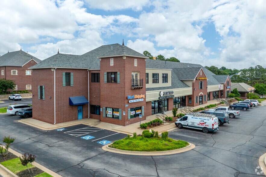 More Photos Of 4785 E 91st St, Tulsa Unknown For Lease