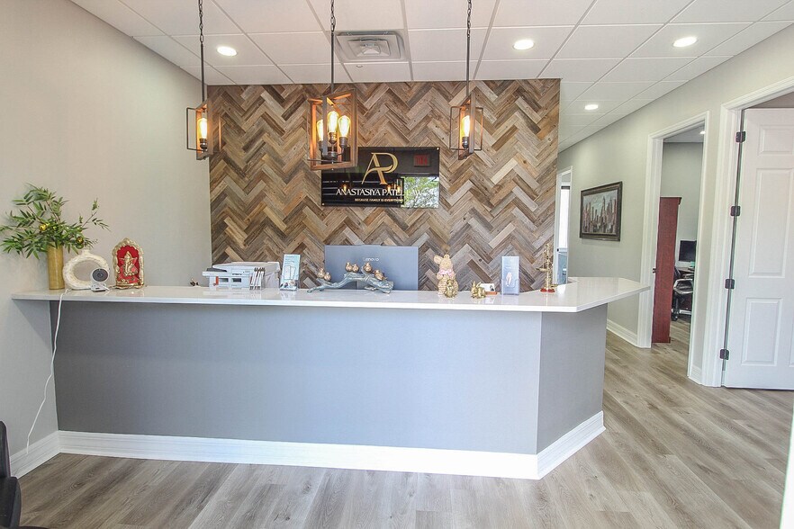 More Photos Of 17827 Murdock Cir, Port Charlotte Office For Sale