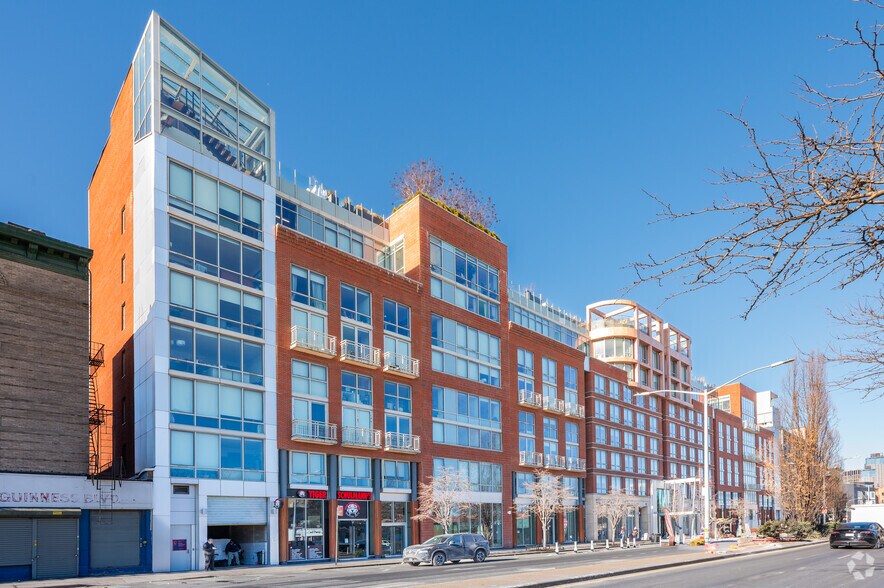 Primary Photo Of 211 McGuinness Blvd, Brooklyn Apartments For Lease