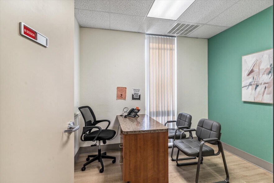 More Photos Of 4220 N 20th Ave, Phoenix Medical For Lease