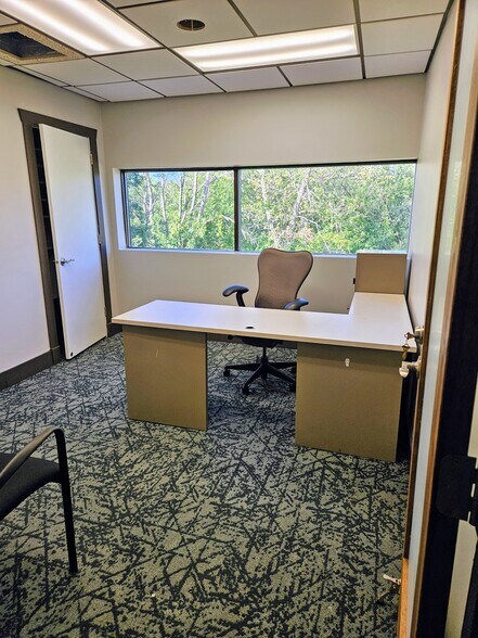 More Photos Of 6455 Lake Ave, Orchard Park Office Residential For Lease