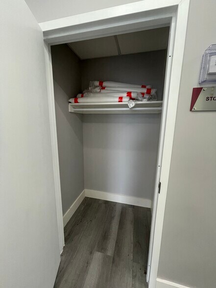 More Photos Of 360 Florence Ave, Hillside Office For Lease