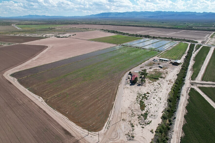 More Photos Of 38348 Highway 20, Fort Hancock Land For Sale