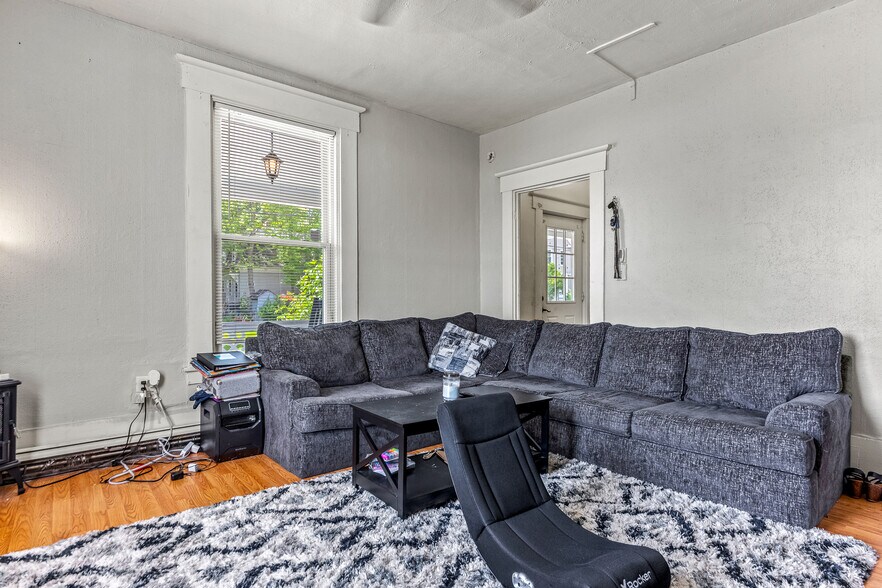 More Photos Of 8 Jordan St, Berwick Apartments For Sale