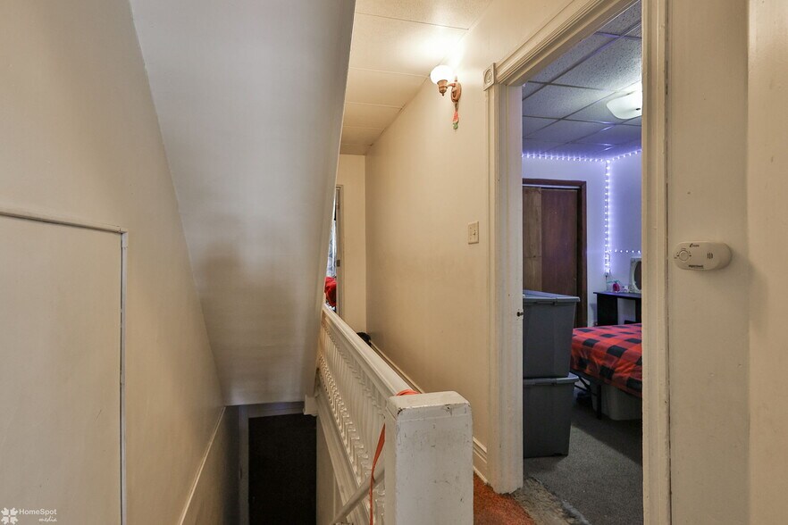 More Photos Of 220 S Madison St, Allentown Specialty For Sale