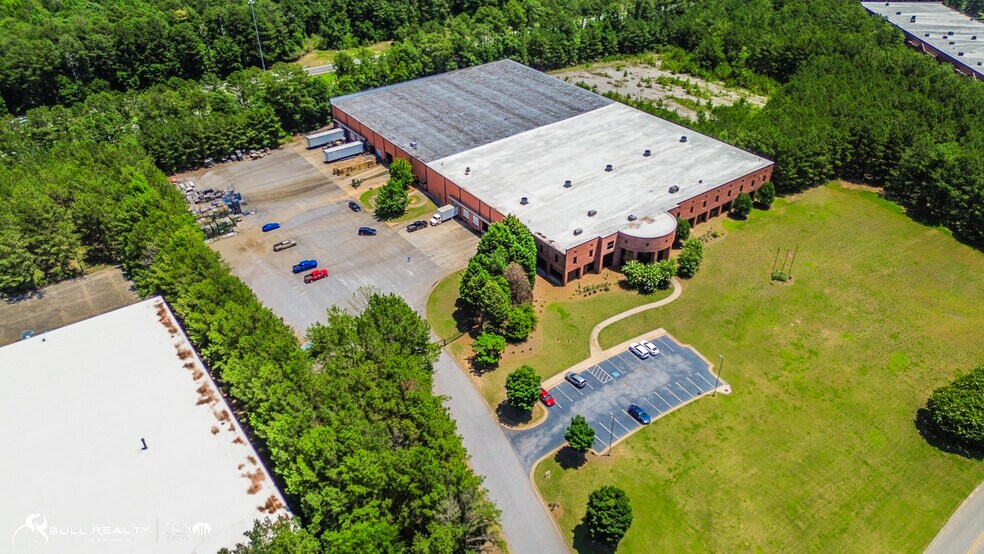 More Photos Of 14290 Lochridge Blvd, Covington Distribution For Lease