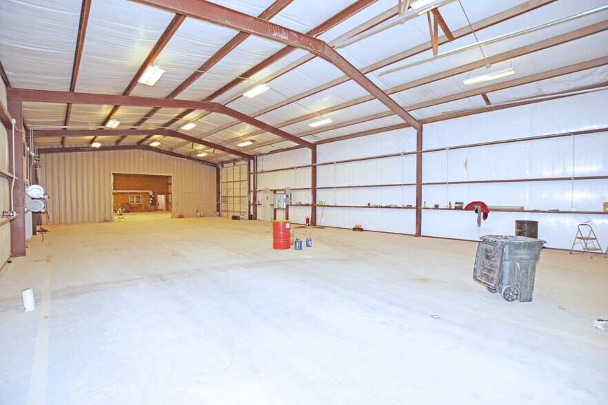 More Photos Of 10503 W County Rd 72, Midland Warehouse For Lease