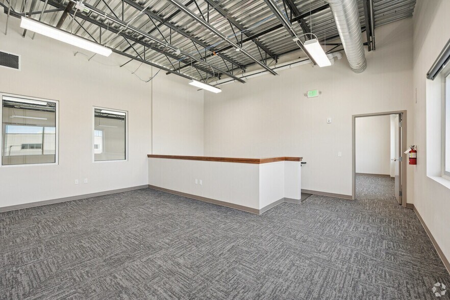 More Photos Of 180 Design Pl, Sparks Warehouse For Lease