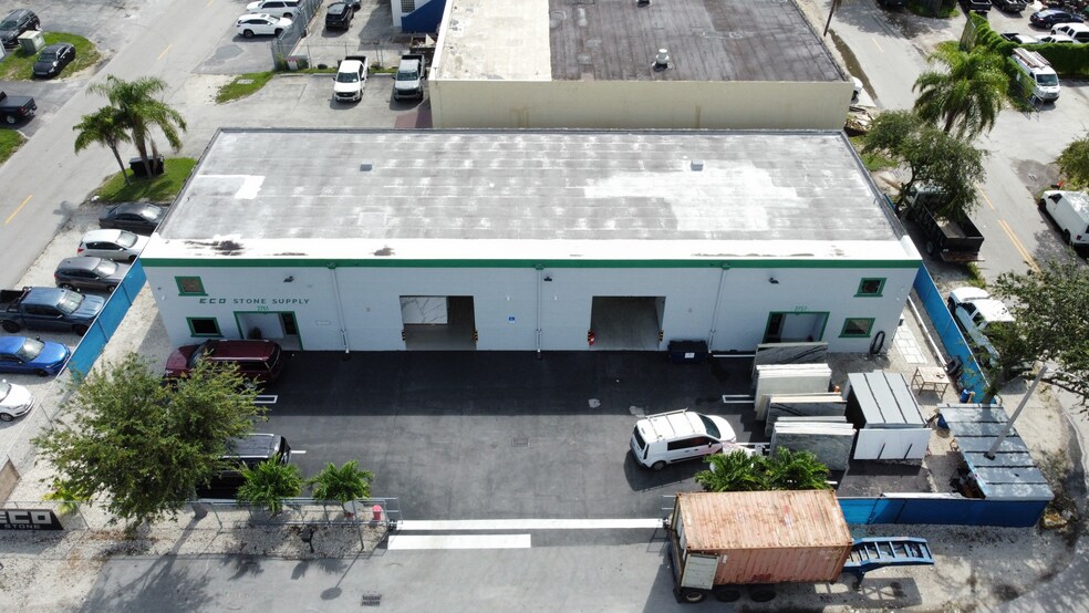 More Photos Of 2757-2761 W 77th Pl, Hialeah Warehouse For Sale