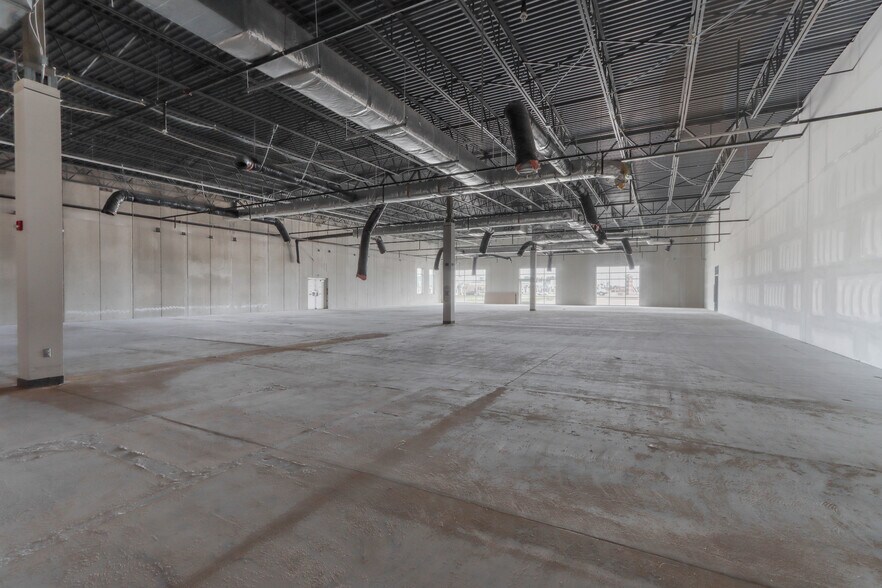 More Photos Of 1784-1794 Plover Rd, Plover Unknown For Lease