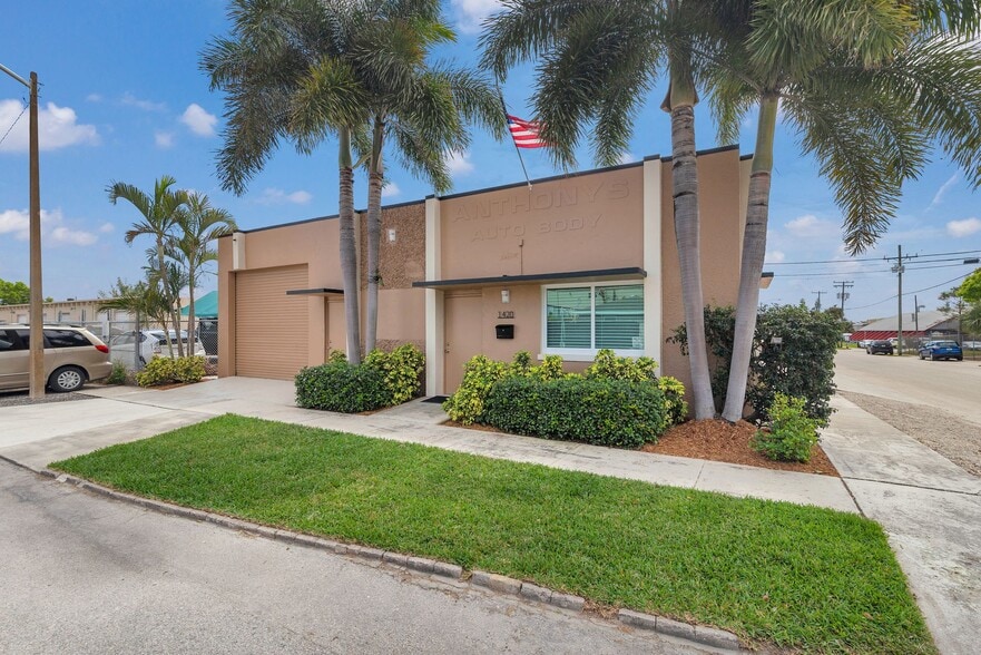 Primary Photo Of 1420 Forsythe Rd, West Palm Beach Auto Repair For Sale