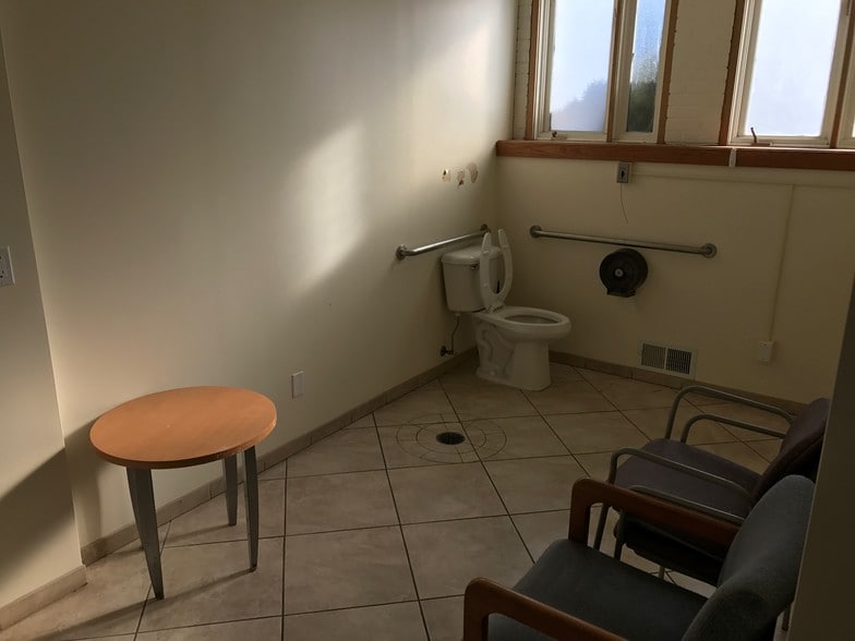 More Photos Of 800 55th St, Kenosha Skilled Nursing Facility For Lease