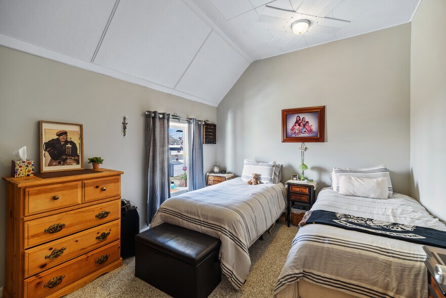 More Photos Of 104 N 3rd St, Kremmling Storefront Retail Residential For Sale