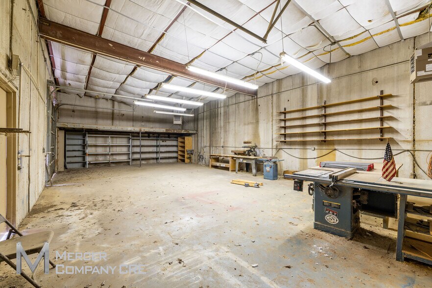 More Photos Of 1312 S Walker Ave, Oklahoma City Light Manufacturing For Sale