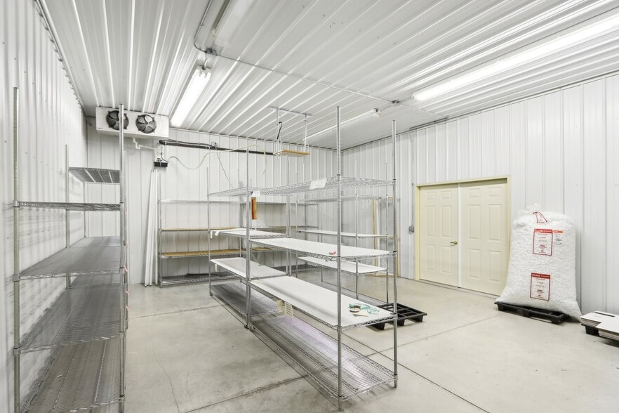 More Photos Of 680 Enterprise Dr, Lake Mills General Retail For Sale