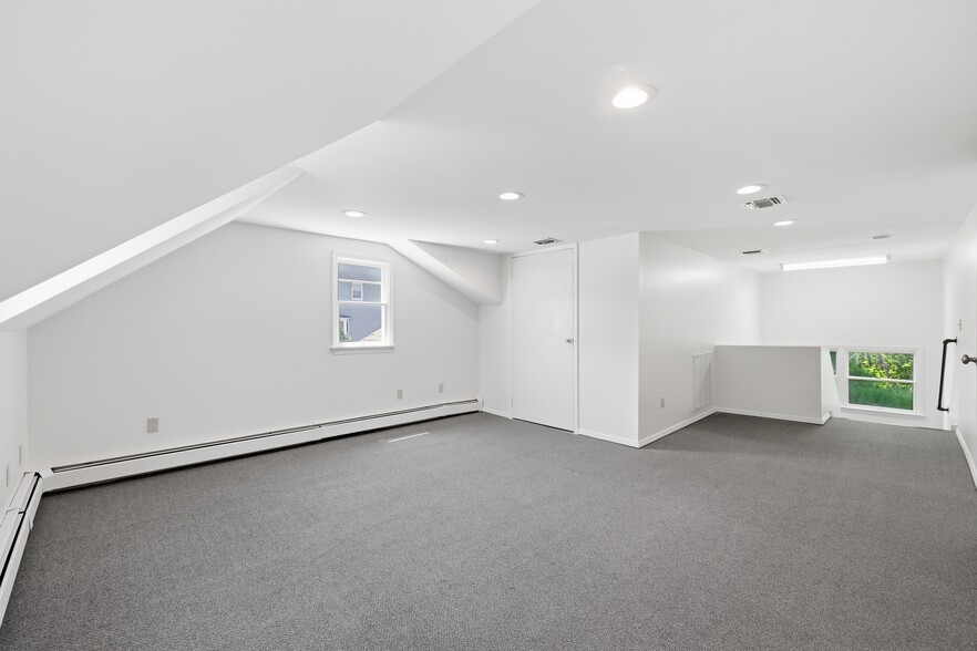 More Photos Of 75 Route 23, Franklin Office Residential For Lease