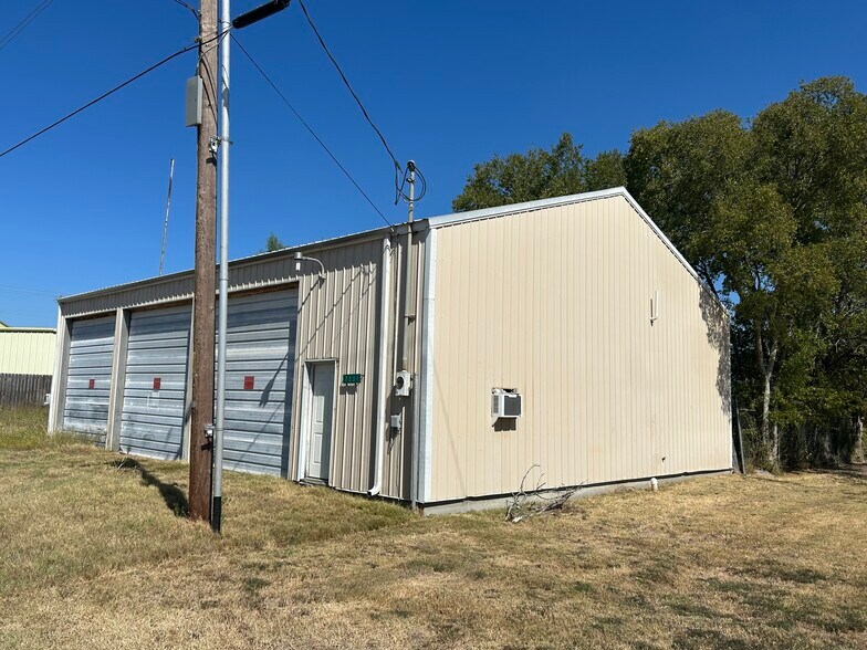 More Photos Of 7231 Mesco Dr, Bryan Warehouse For Lease