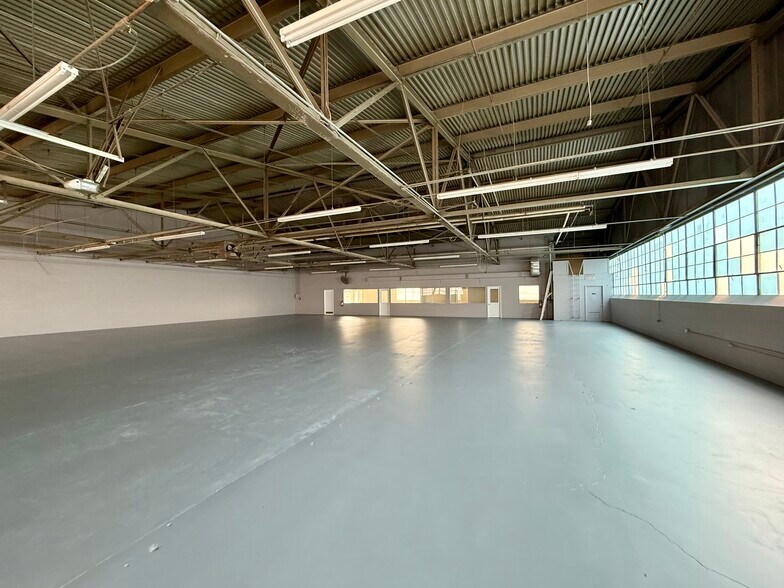 Primary Photo Of 911 15th St, Columbus Warehouse For Lease