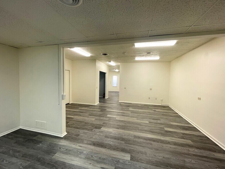 More Photos Of 6947 Promway Ave NW, North Canton Office For Lease
