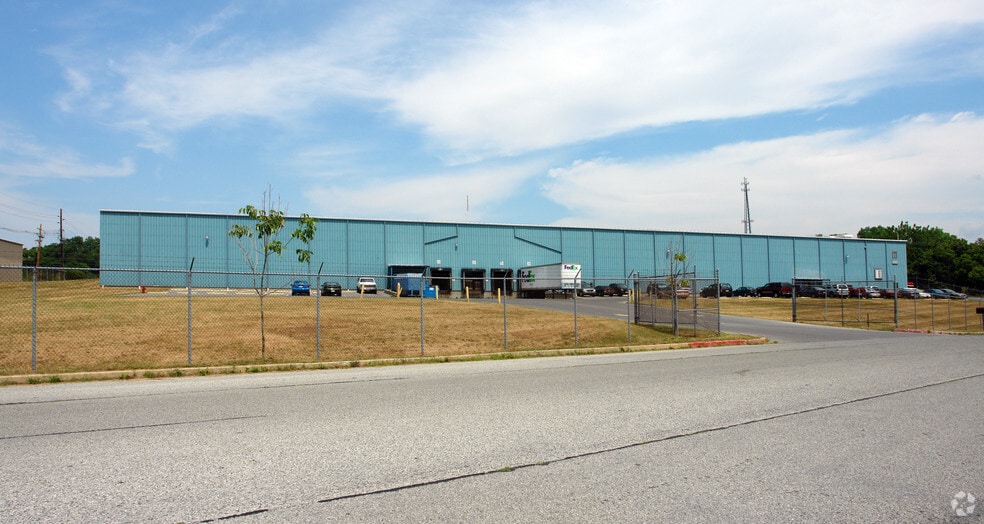 More Photos Of 857 Willow Cir, Hagerstown Distribution For Sale