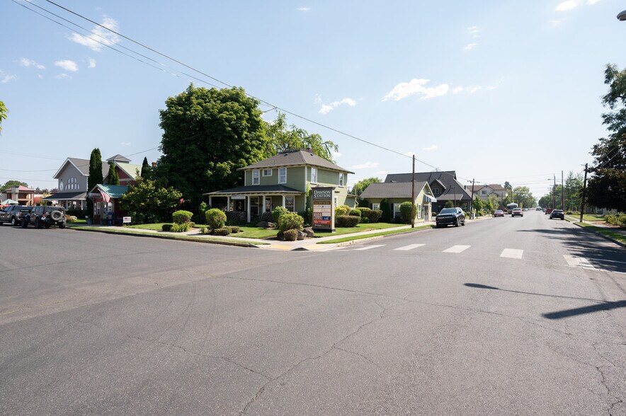 More Photos Of 636 NW Cedar Ave, Redmond Office For Lease