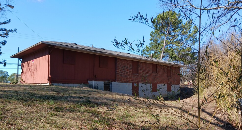 More Photos Of 2554 E Wesley Chapel Way, Decatur Industrial For Lease