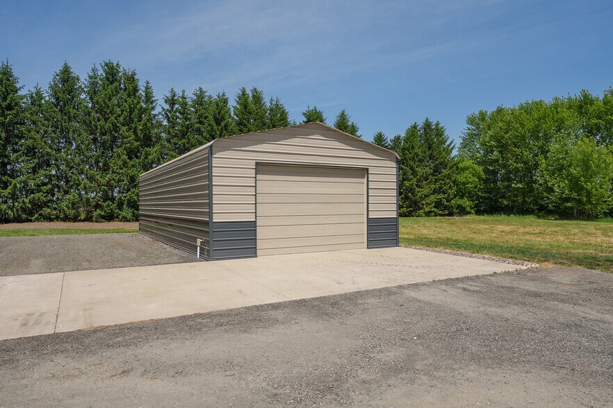 More Photos Of 22946 100th Ave, Cadott Manufacturing For Sale