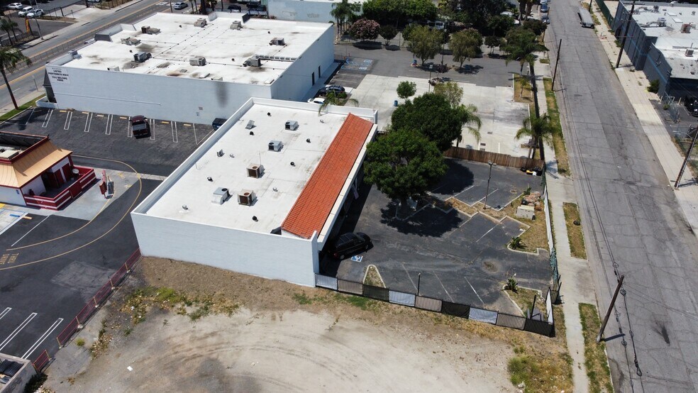 More Photos Of 460 S Stoddard Ave, San Bernardino Office For Sale