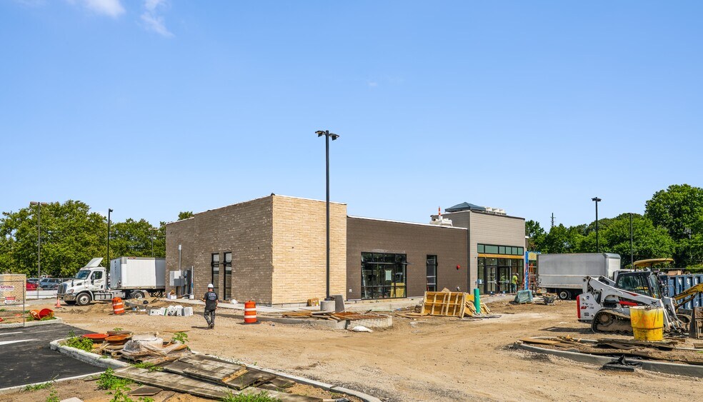 More Photos Of 330 Sunrise Hwy, Valley Stream Bank For Sale