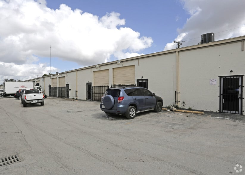 Primary Photo Of 2111 NW 139th St, Opa-locka Warehouse For Lease