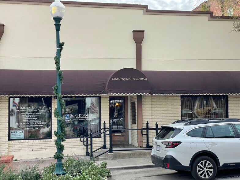 More Photos Of 212 E Virginia St, McKinney Storefront Retail Office For Lease