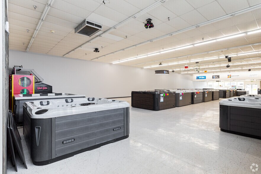 More Photos Of 3225 Washington Blvd, Ogden Storefront For Sale