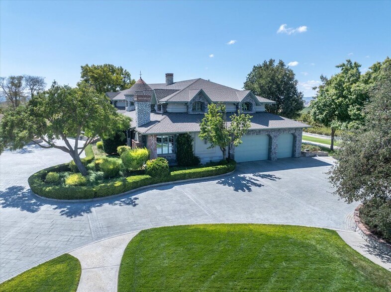 More Photos Of 8283 Cross Canyons Rd, San Miguel Winery Vineyard For Sale