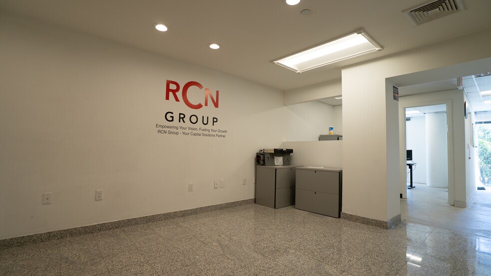 More Photos Of 4300 Biscayne Blvd, Miami Office Residential For Lease