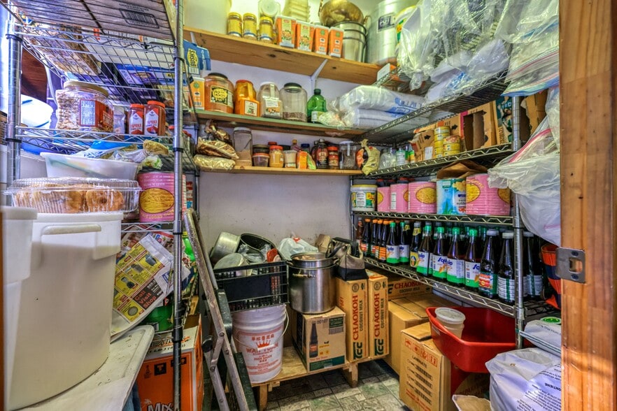 More Photos Of 5709 6th St, Zephyrhills Restaurant For Sale