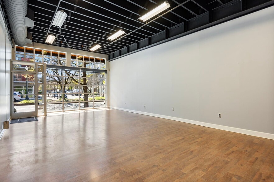 More Photos Of 600 NW Naito Pkwy, Portland General Retail For Sale