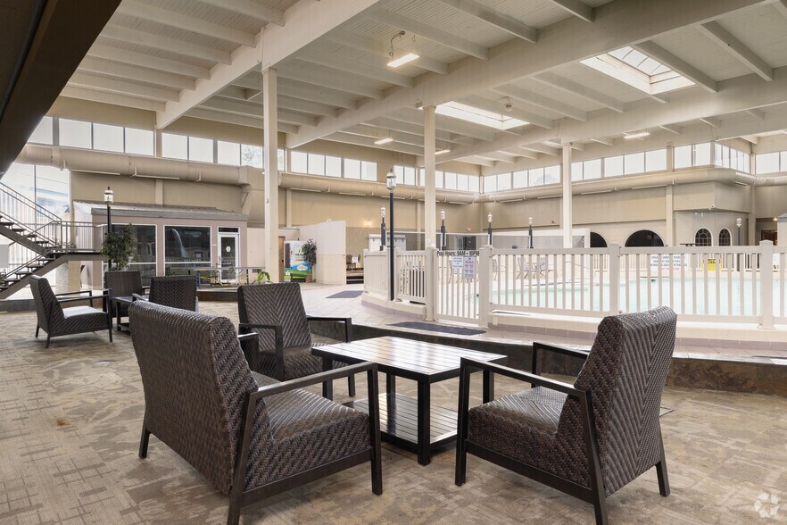 More Photos Of 1399 Bench Rd, Pocatello Hotel For Sale