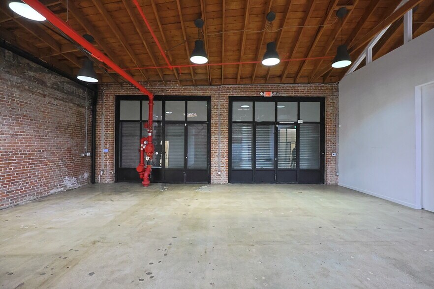 More Photos Of 2014-2022 E 7th St, Los Angeles Office For Lease