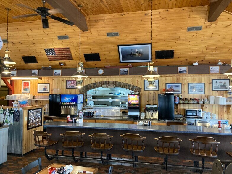 More Photos Of 403 Belknap St, Superior Restaurant For Sale