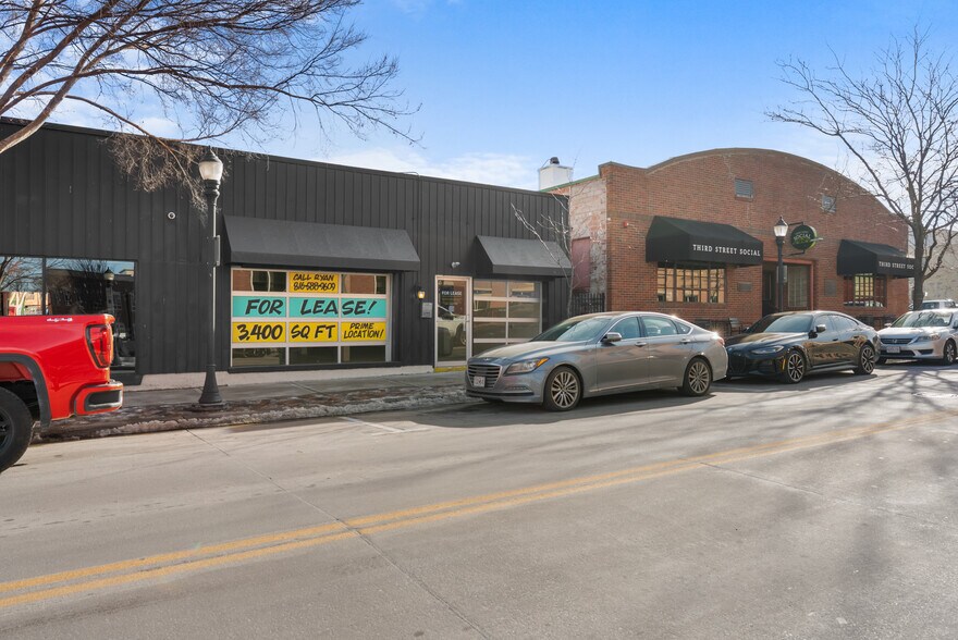 More Photos Of 127 SE 3rd St, Lees Summit Freestanding For Lease