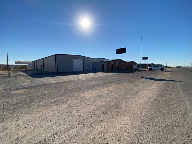 More Photos Of 8326 N County Rd W, Odessa Industrial For Lease