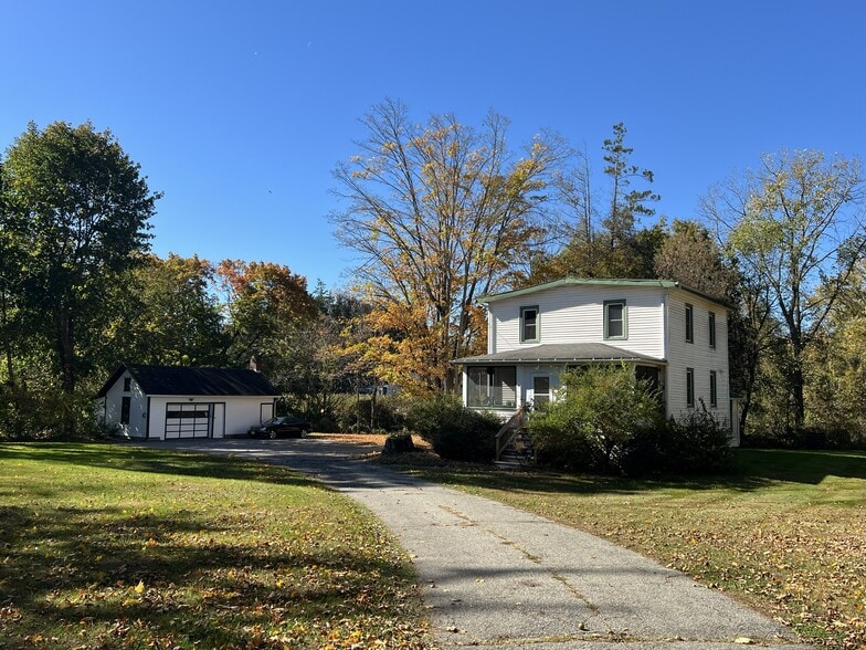 Primary Photo Of 28 On the Grn, Verbank Apartments For Sale