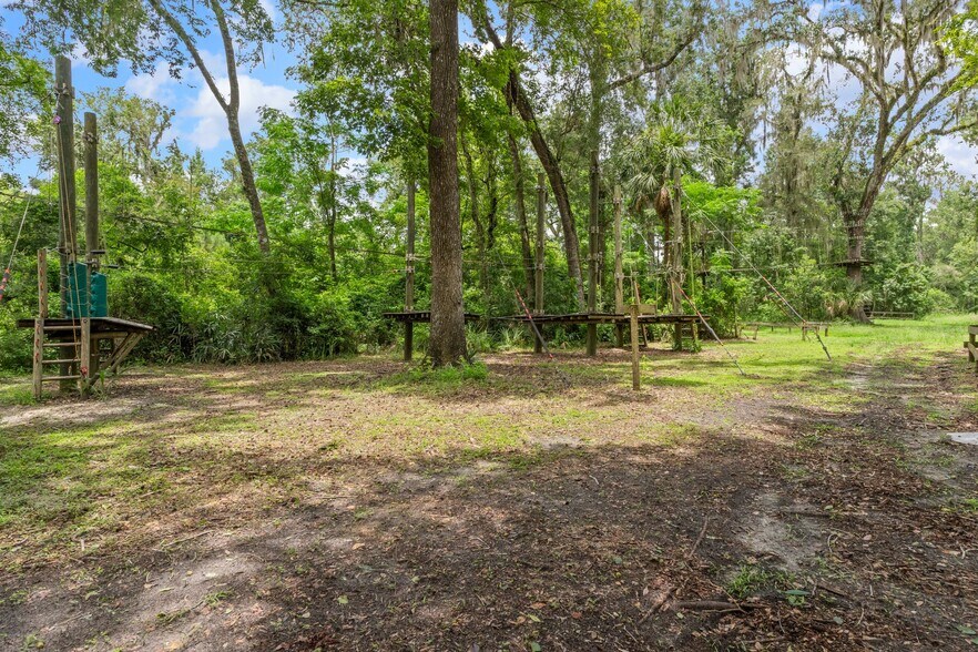 More Photos Of 6440 Cedar Ln, Brooksville Sports And Entertainment For Sale