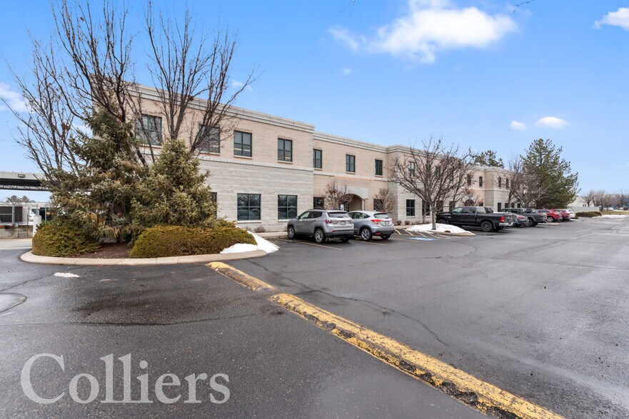 More Photos Of 625 S Stratford Dr, Meridian Office For Lease