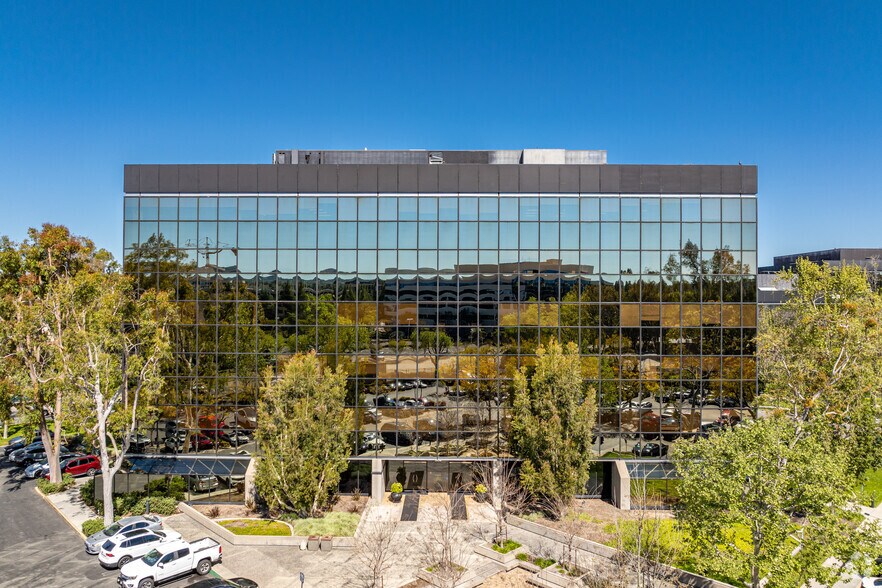 More Photos Of 5850 Canoga Ave, Woodland Hills Coworking Space