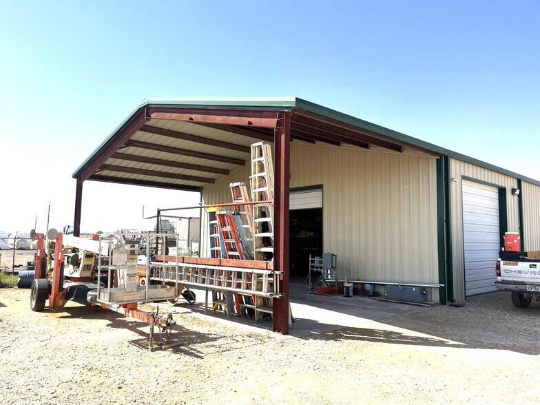 More Photos Of 3810 Spraberry Dr, San Angelo Flex For Sale