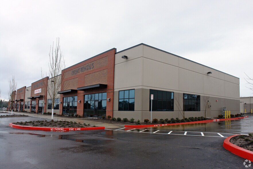 Primary Photo Of 5604 NE Clara Ln, Hillsboro Manufacturing For Lease